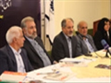 سهل آبادی  در نشست خبری هیات نمایندگان اتاق اصفهان گفت:<br />30 درصد از اعضای تمام کمیسیون های اتاق  را جوانان و بانوان تشکیل می  دهند/ افق تازه ای پیش روی اقتصاد استان است