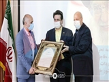 تقدیر از مدیرکل و پرسنل  خدوم اداره کل گمرکات استان اصفهان 