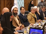 به اصفهان نیز همانند سایر استان‌ها نگاه شود
